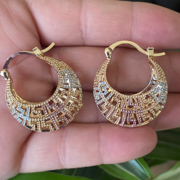 Jewelry - Greek Key Basket Earrings